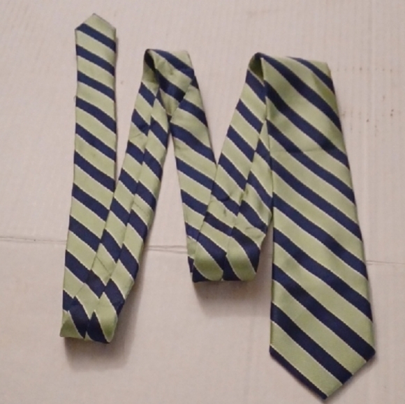 4/$80 Striped Green & Blue Silk Tie - Tommy Hilfiger - Picture 1 of 6